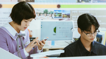 Giá Trị Tuyệt Đối Của Lãng Mạn